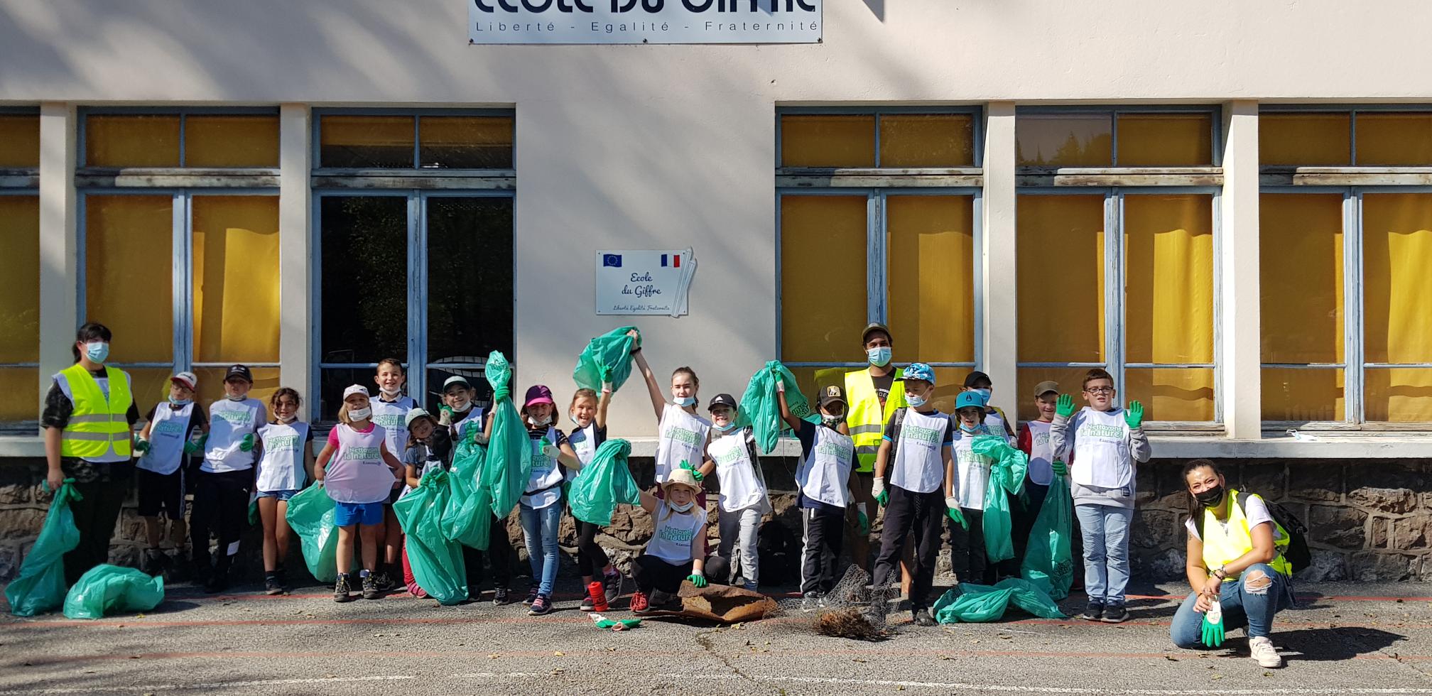 Page 21 - Ecole Giffre - Nettoyons la nature